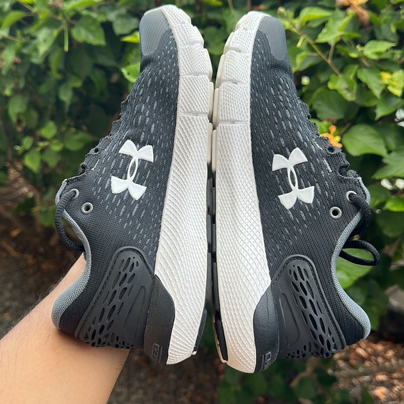 Under Armour Womens Charged Rogue 2 Black Running Shoes - Picture 5 of 7